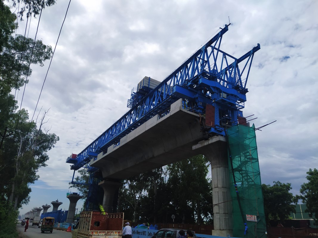 Segmental Span Launching Girder
